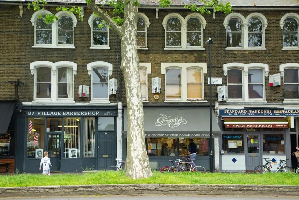 Stylish New Listing! Free Parking, Trendy Location Apartment London Exterior photo