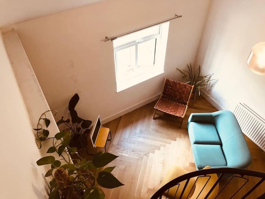 Stylish New Listing! Free Parking, Trendy Location Apartment London Exterior photo
